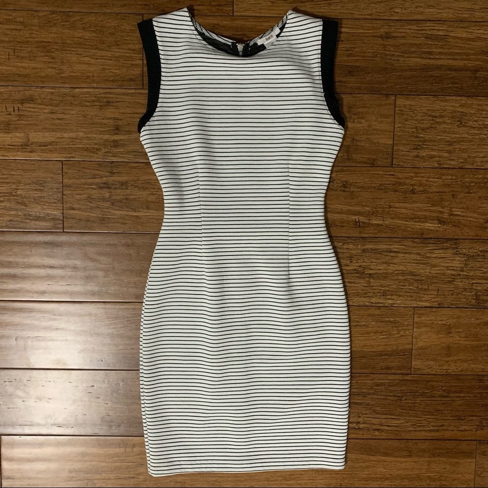 Bar III White/Black Mini Dress w/ Back Zip